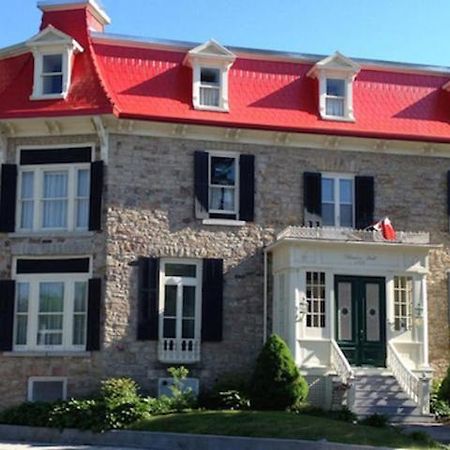 Chrysler House Bed and Breakfast Gananoque Exterior foto